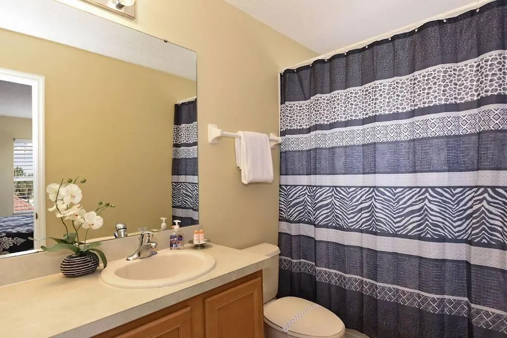 Holiday home Family Friendly Home, South-Facing Pool,Spa, Gated Resort Near Disney -928 Davenport