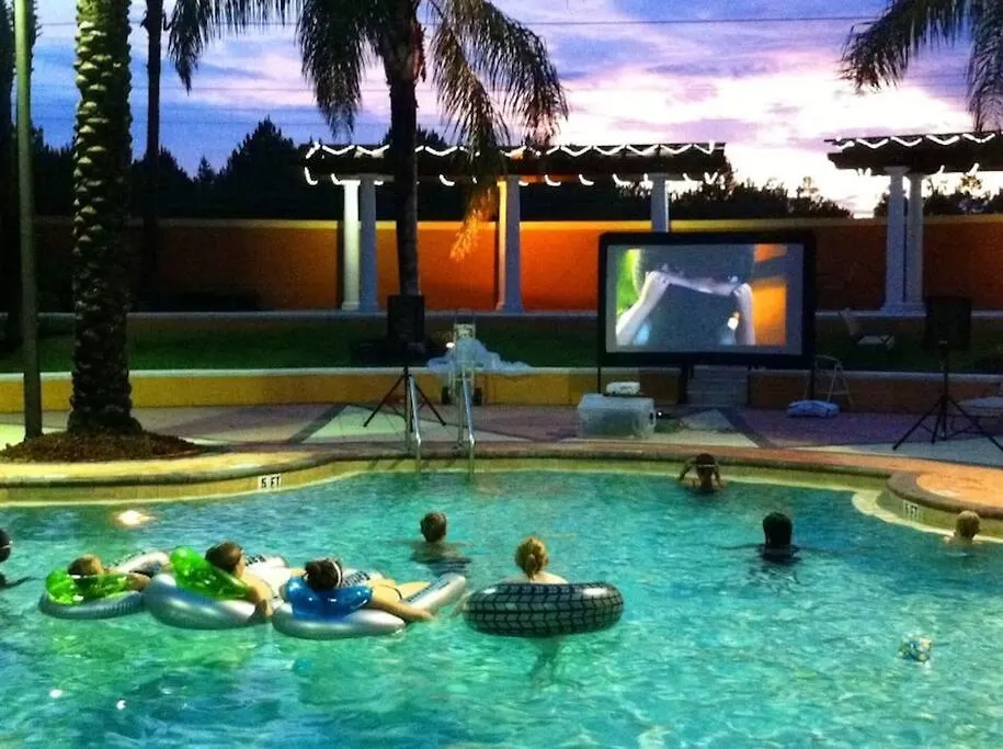 Holiday home Family Friendly Home, South-Facing Pool,Spa, Gated Resort Near Disney -928 Davenport